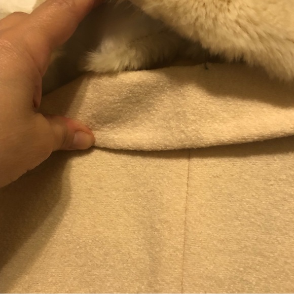 Solezia Wool Removable Faux Fur Collar Ivory Jacket - Picture 8 of 9